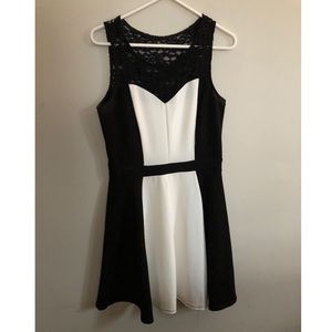 Sweetheart Lace Dress